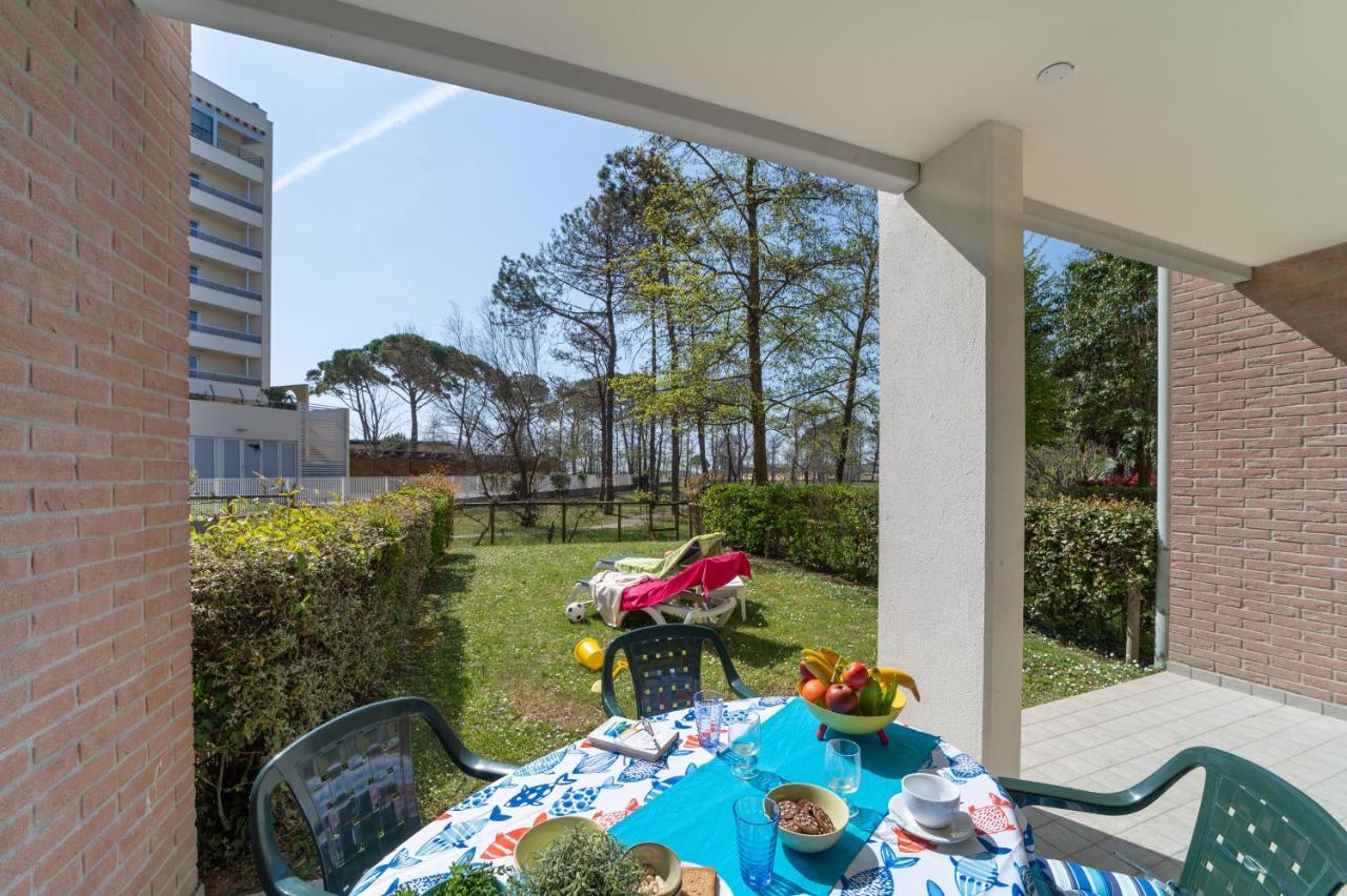 Residenza Al Parco Aparthotel Bibione Luaran gambar