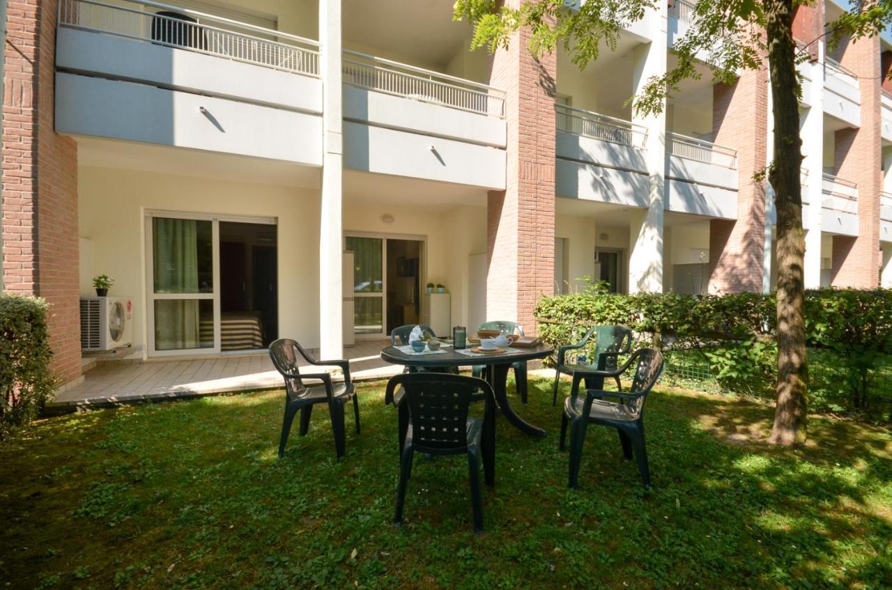 Residenza Al Parco Aparthotel Bibione Luaran gambar