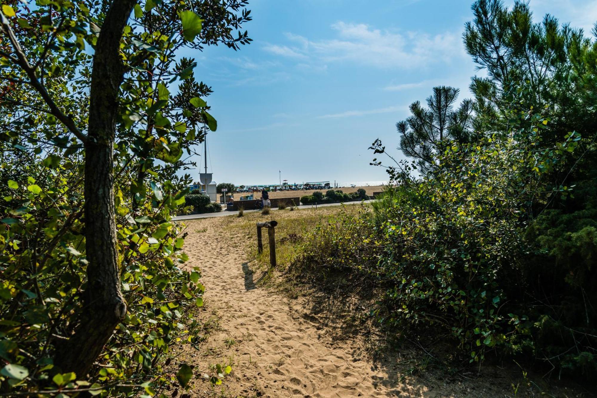 Residenza Al Parco Aparthotel Bibione Luaran gambar